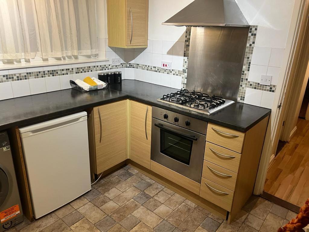 El Met Global Apartment Erith Exterior photo